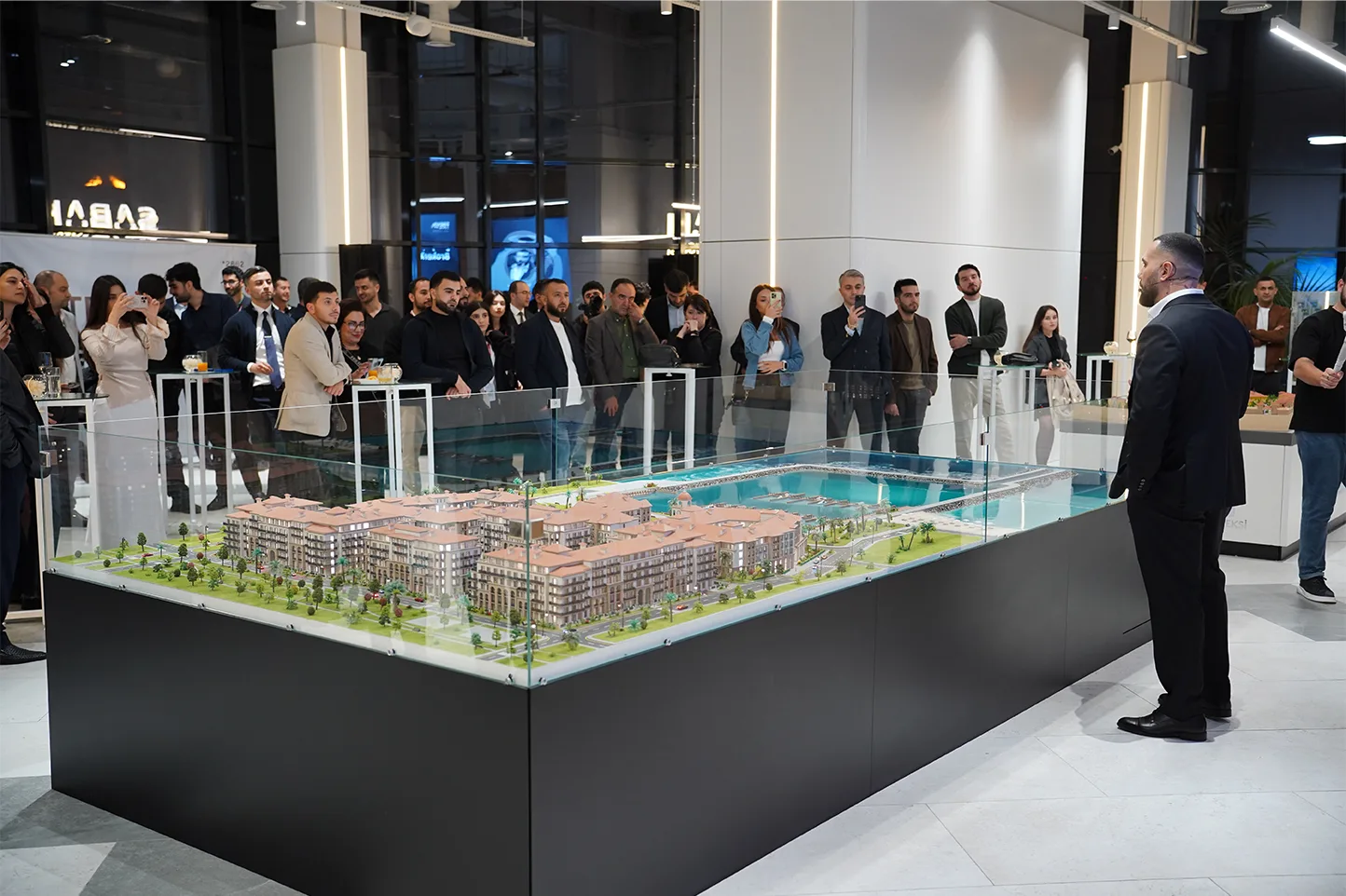 Broker X - Azərbaycanda daşınmaz əmlak brokerləri üçün yeni platformanın təqdimatı